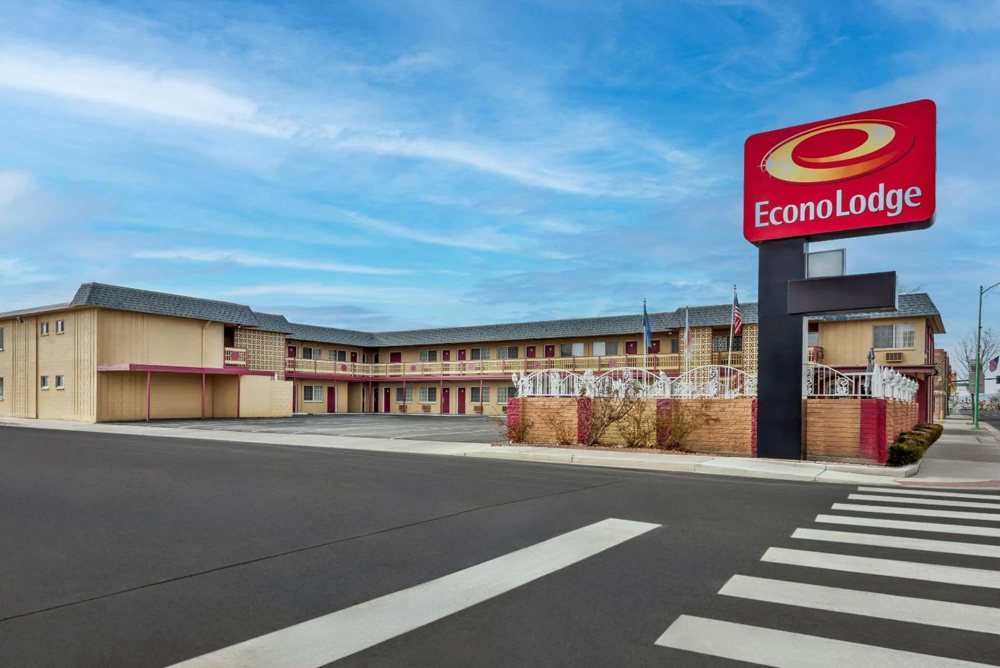 Econo Lodge Fallon Naval Air Station Area Exterior photo